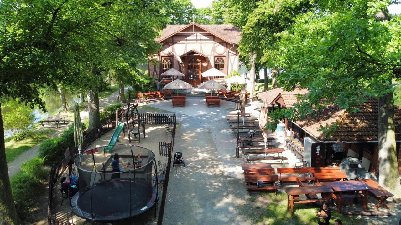 Penzion Restaurace Ostrov Писек Экстерьер фото